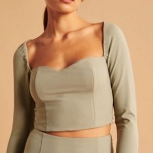 Portrait neck long sleeve crop NWT